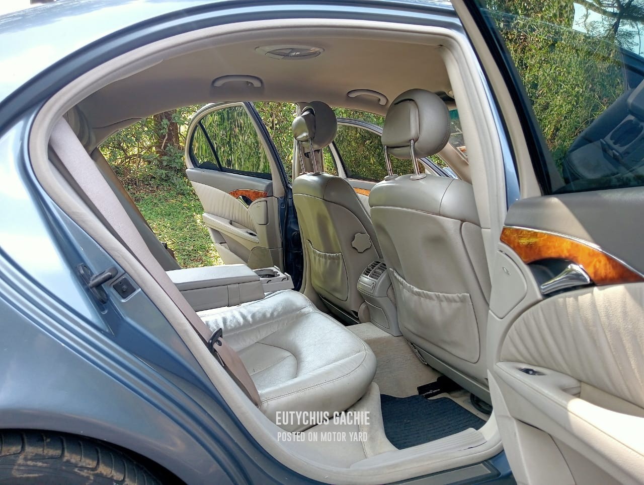 Mercedes-Benz E200 2006 Blue