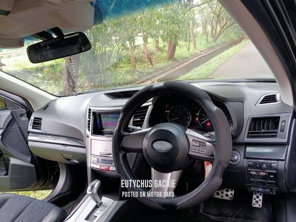 Subaru Outback 2010 Black