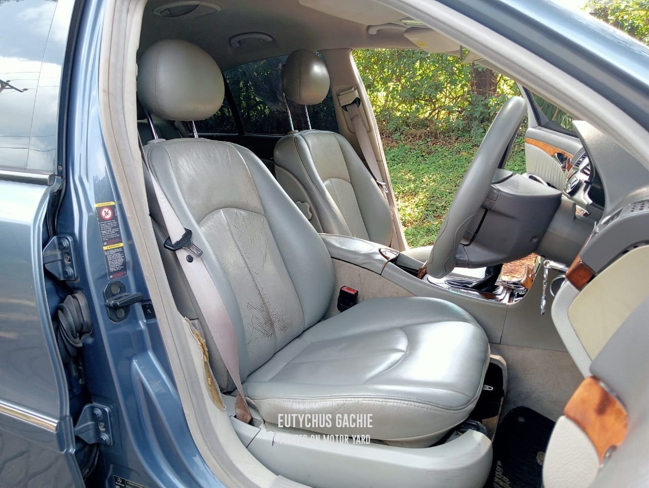 Mercedes-Benz E200 2006 Blue