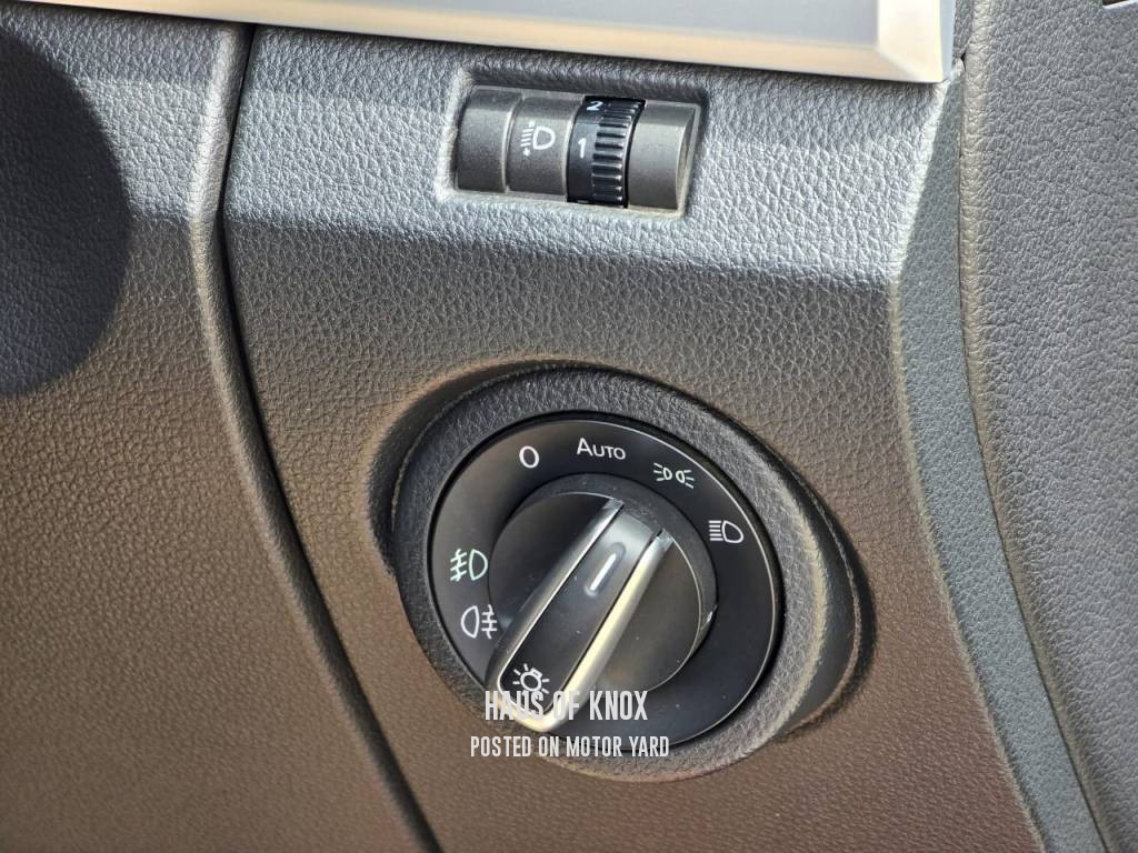 Volkswagen  2018 Blue