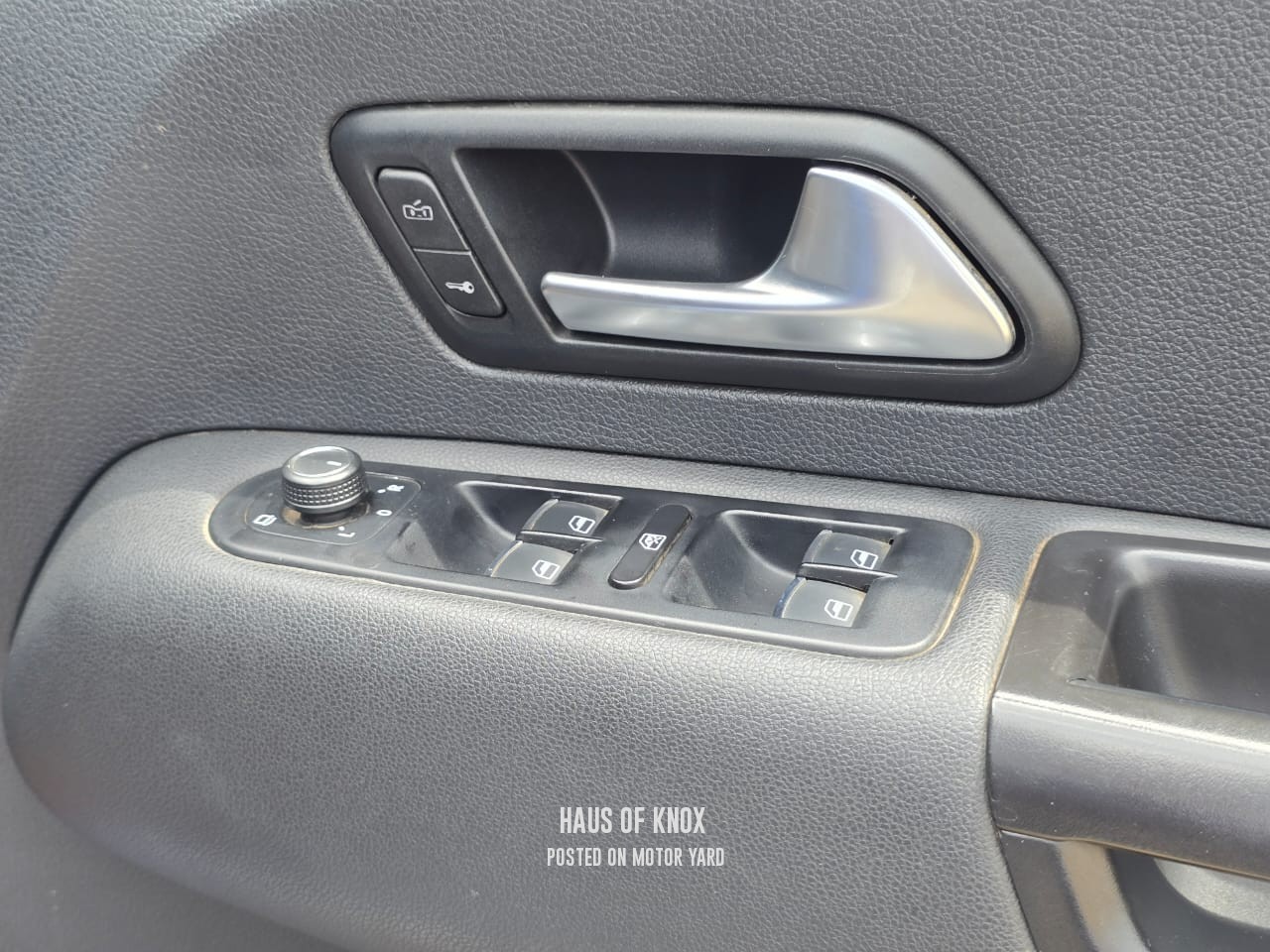 Volkswagen  2018 Blue