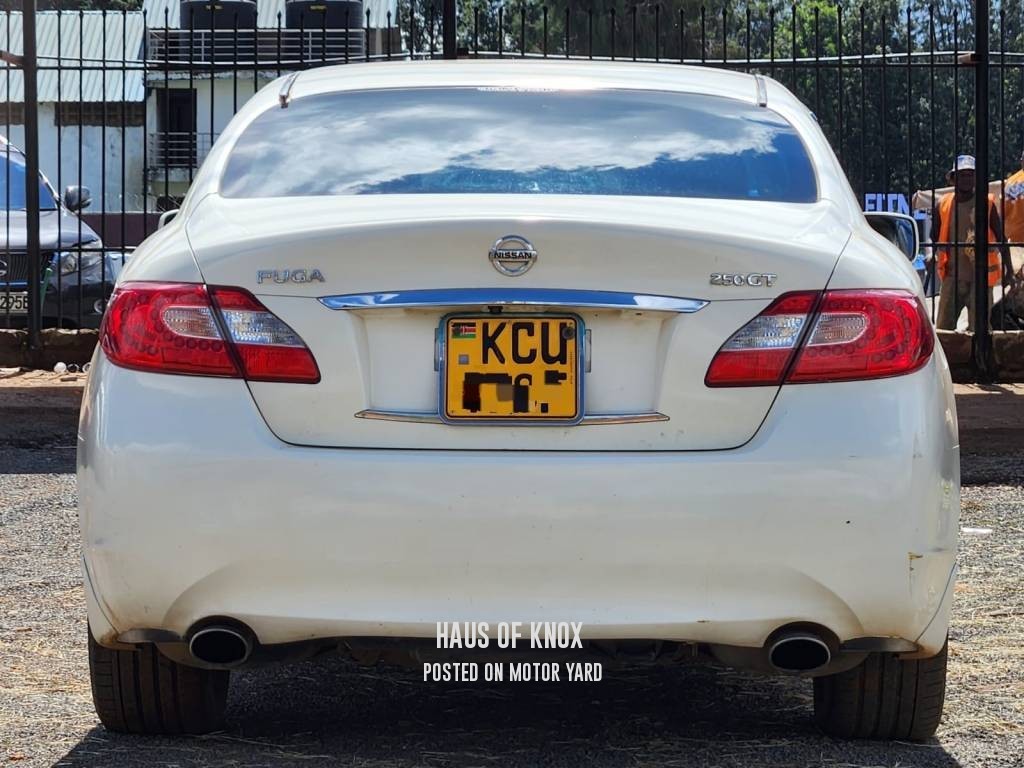 Nissan Fuga 2012 White