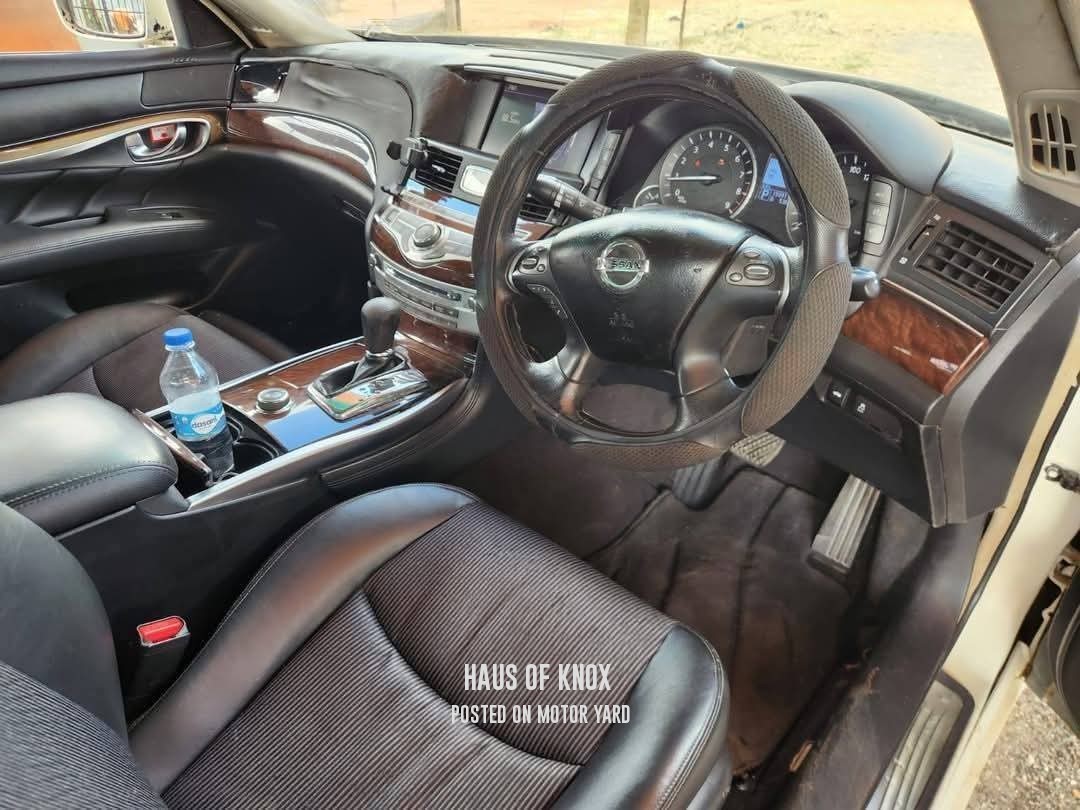 Nissan Fuga 2012 White