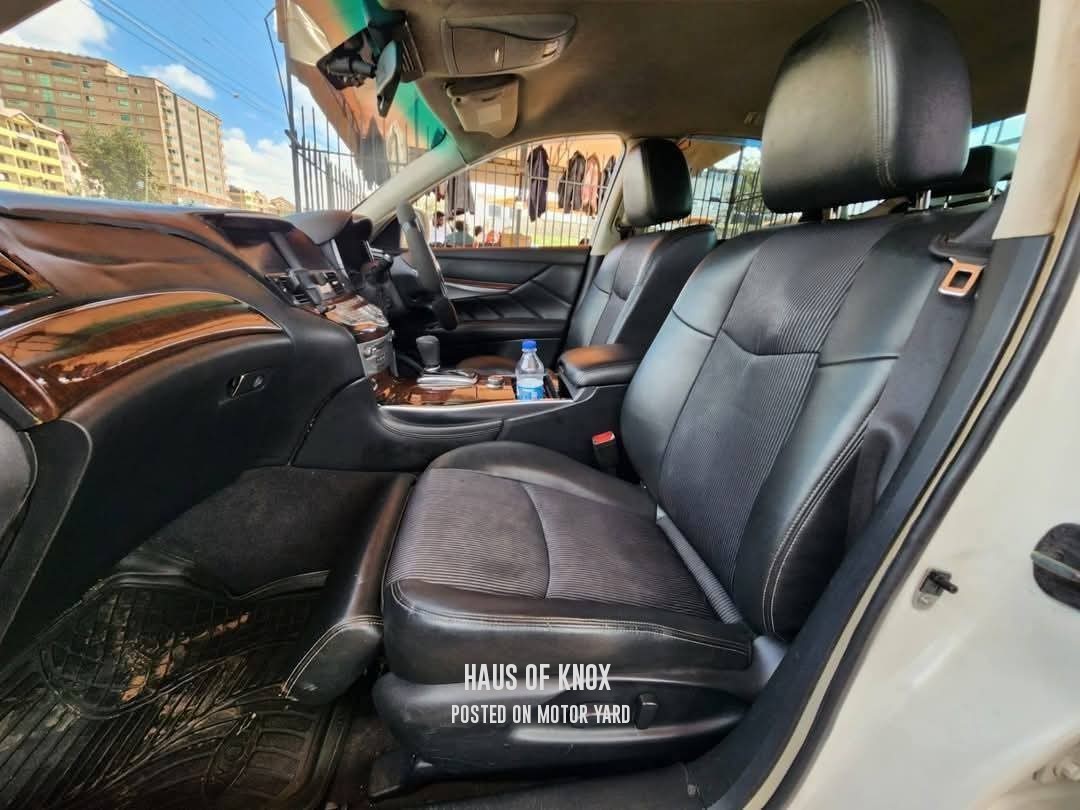 Nissan Fuga 2012 White