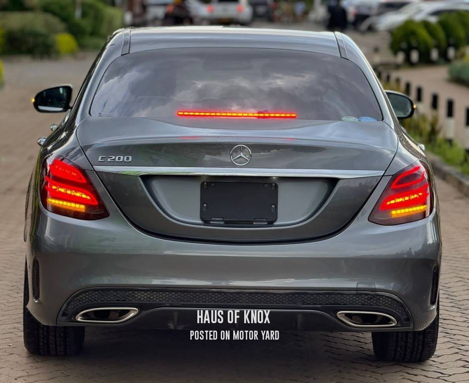 Mercedes-Benz C200 2018 Grey