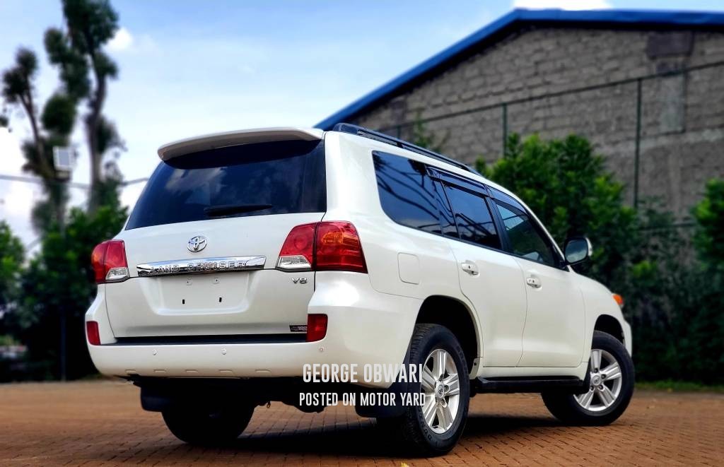 Toyota Land Cruiser 2016 Pearl