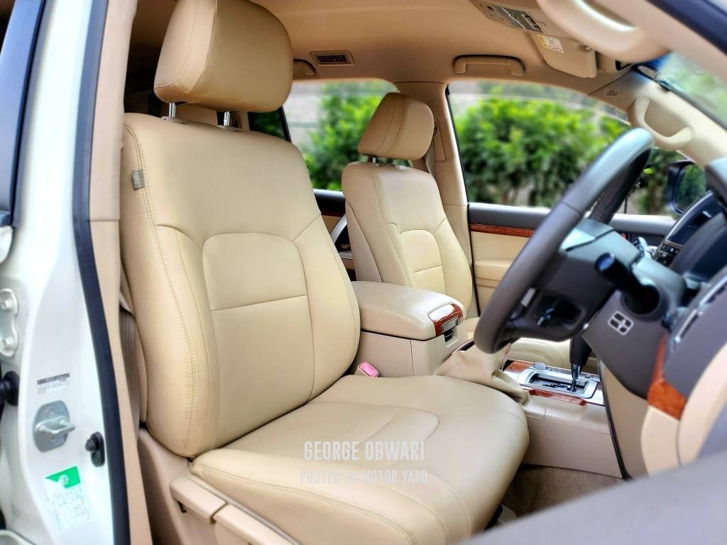 Toyota Land Cruiser 2016 Pearl