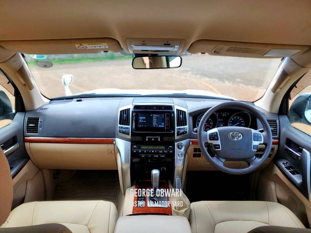 Toyota Land Cruiser 2016 Pearl