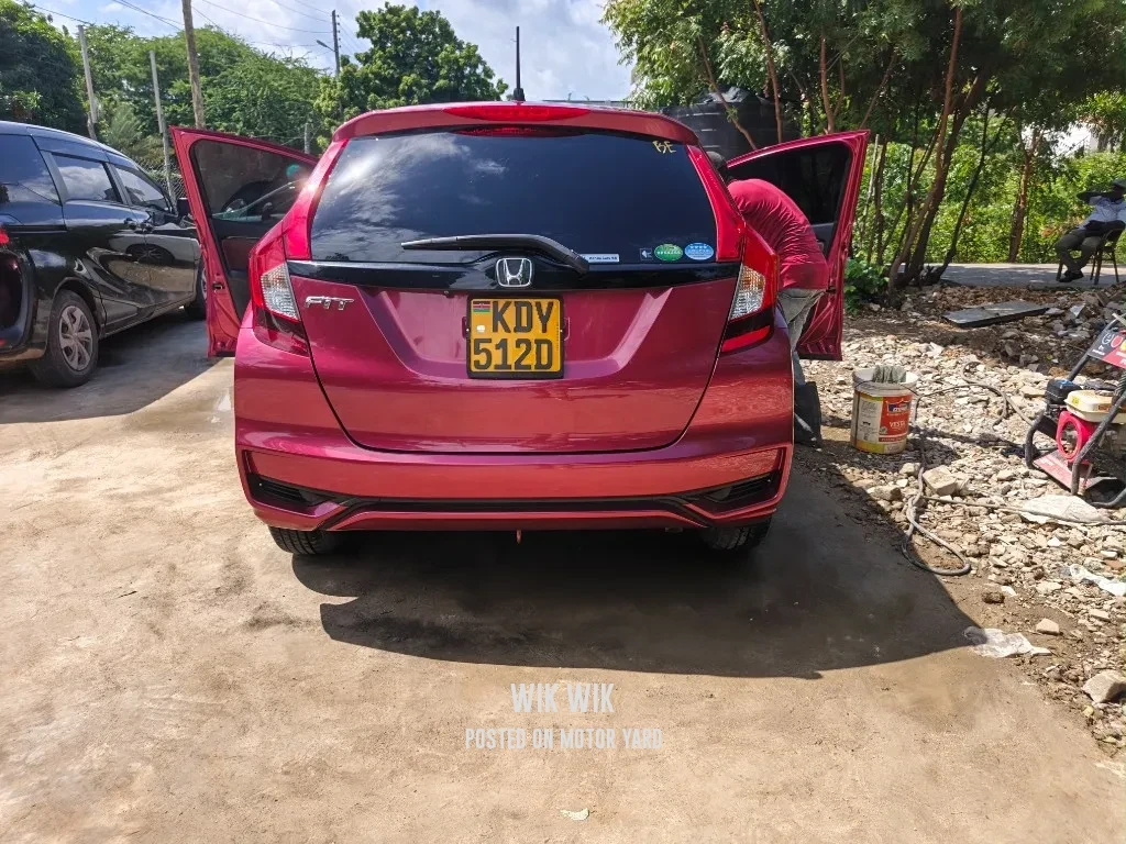 Honda Fit 2019 Pink