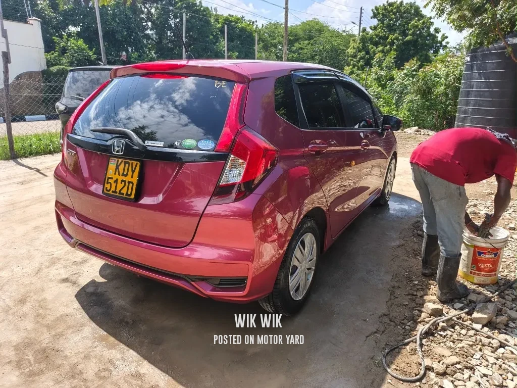 Honda Fit 2019 Pink