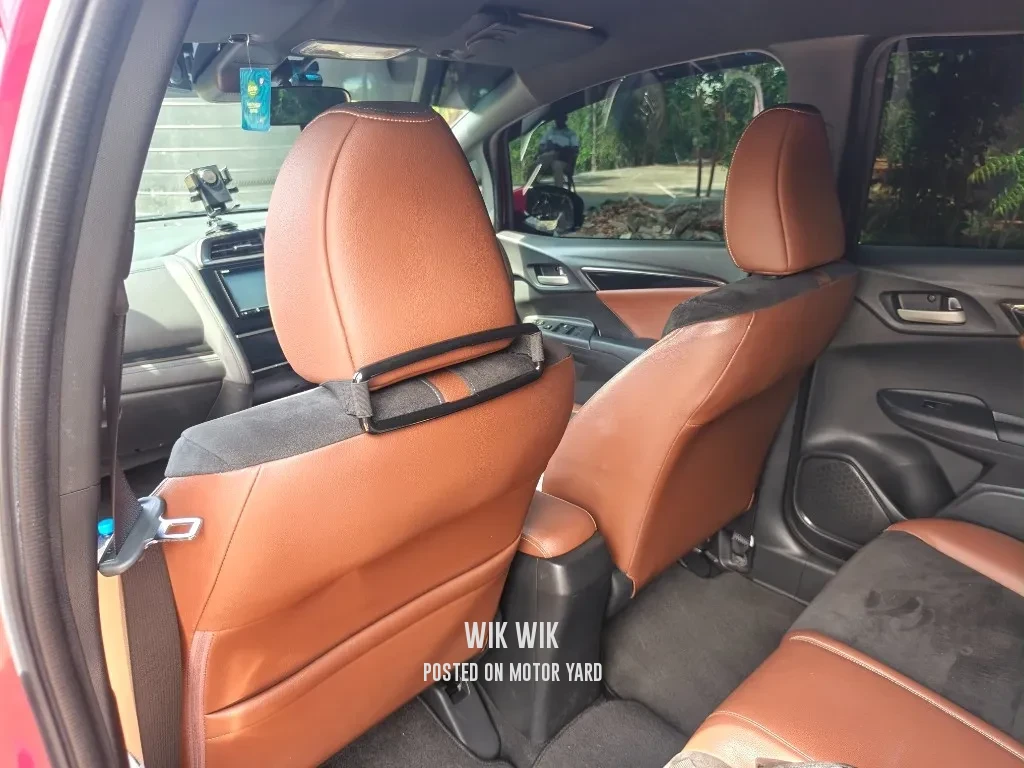 Honda Fit 2019 Pink