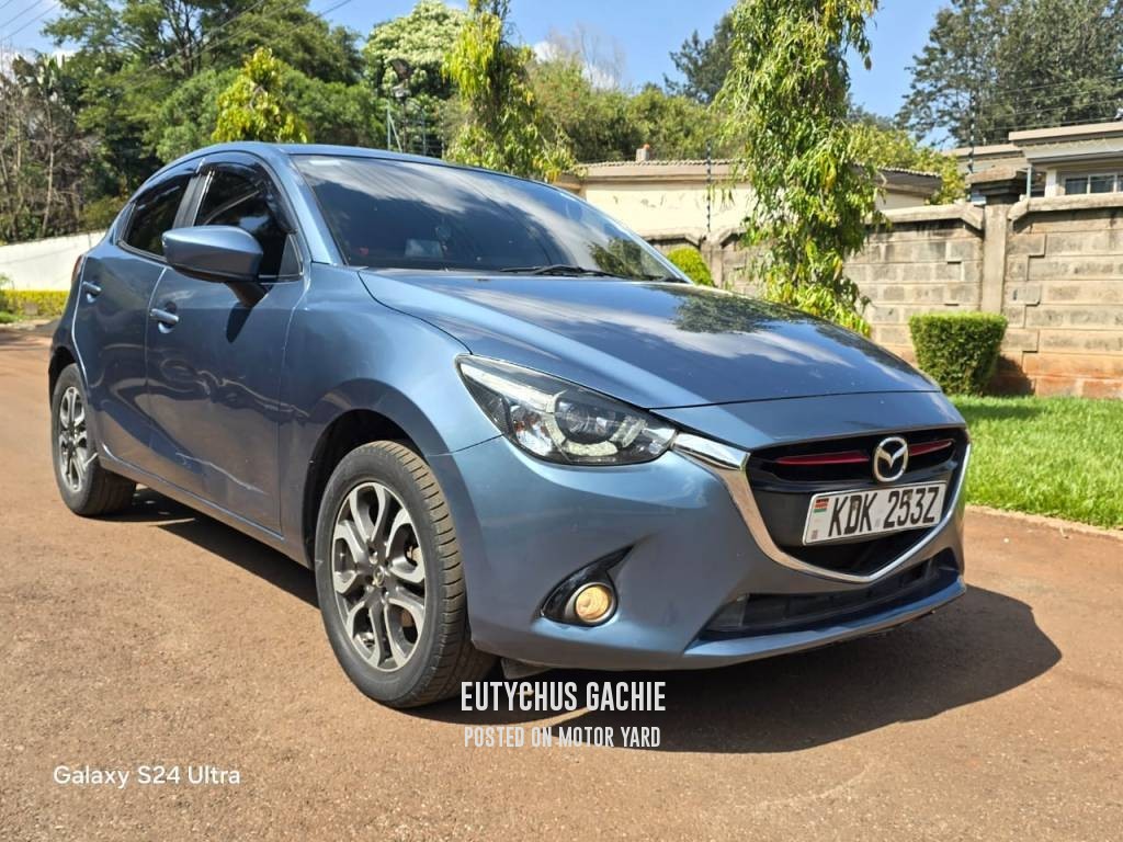 Mazda Demio 2015 Blue