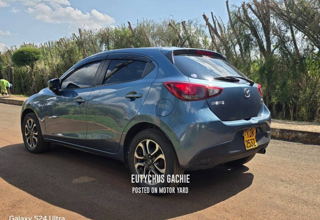 Mazda Demio 2015 Blue