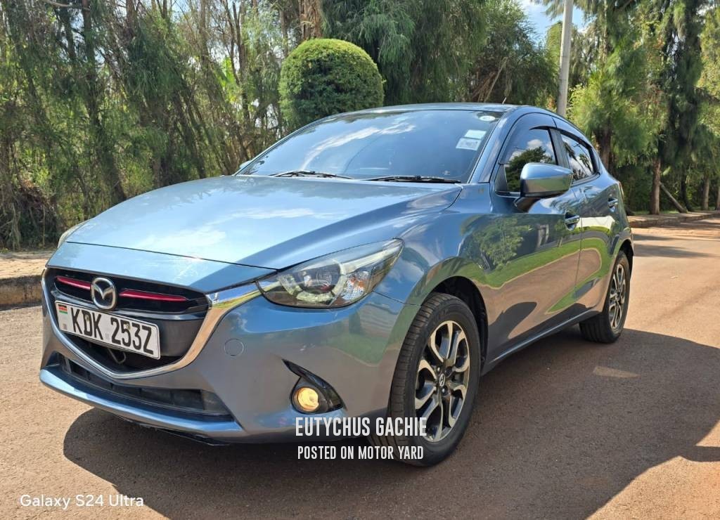 Mazda Demio 2015 Blue