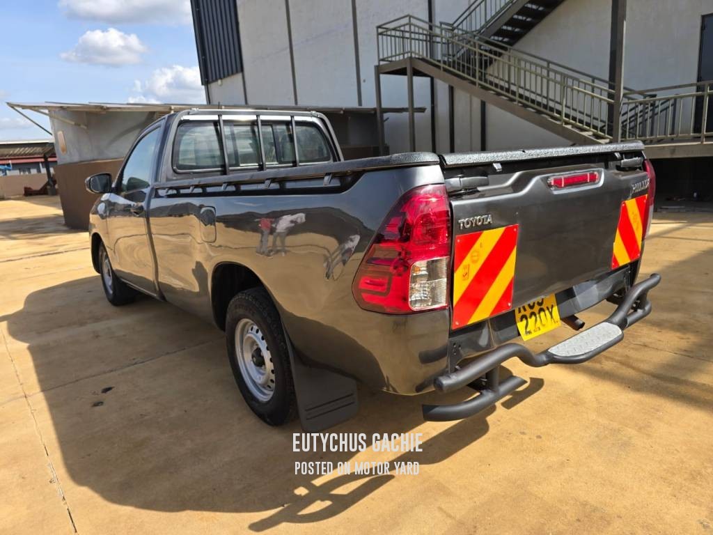 Toyota Hilux 2016 Grey