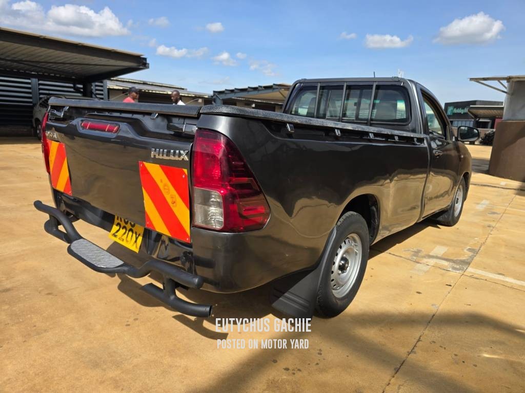 Toyota Hilux 2016 Grey