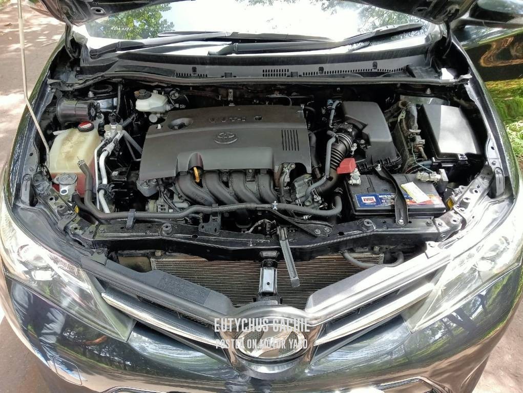 Toyota Auris 2014 Black