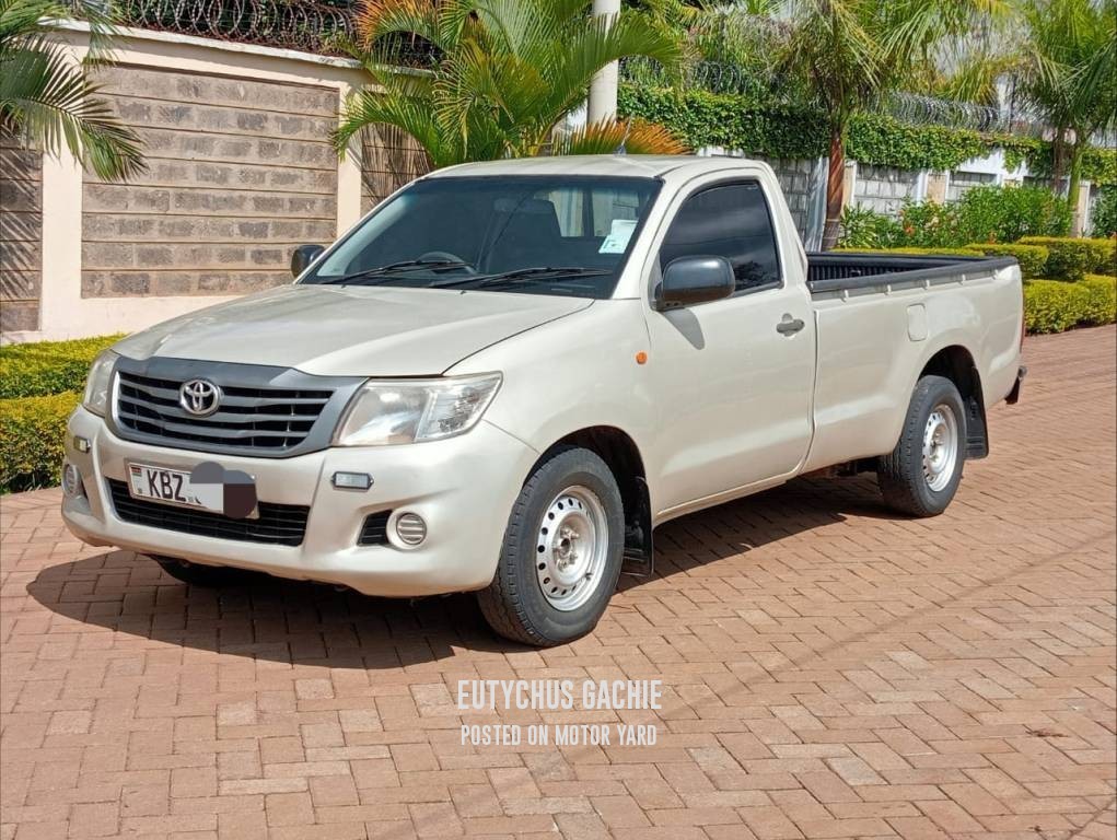 Toyota Hilux 2014 Grey