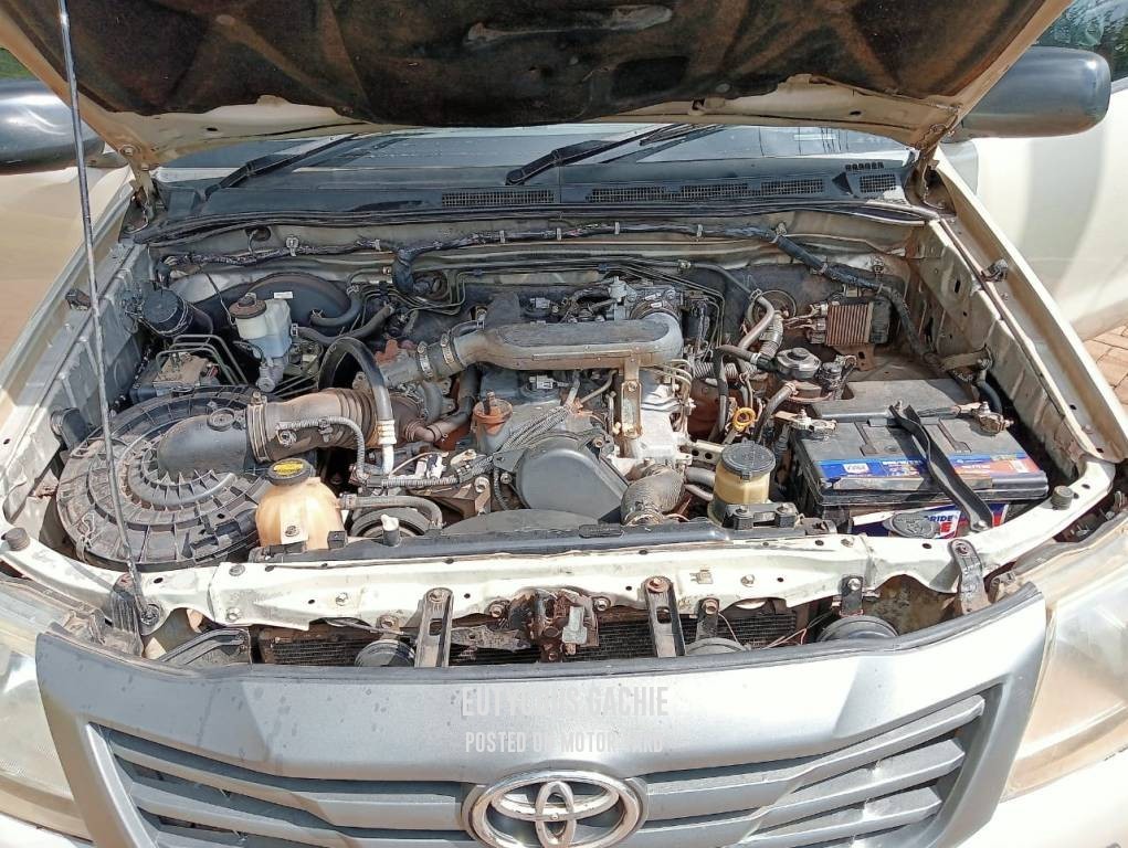 Toyota Hilux 2014 Grey