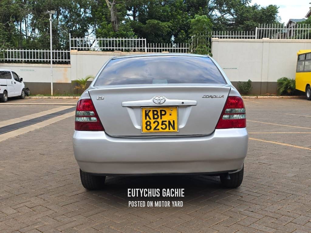 Toyota Corolla 2004 Silver