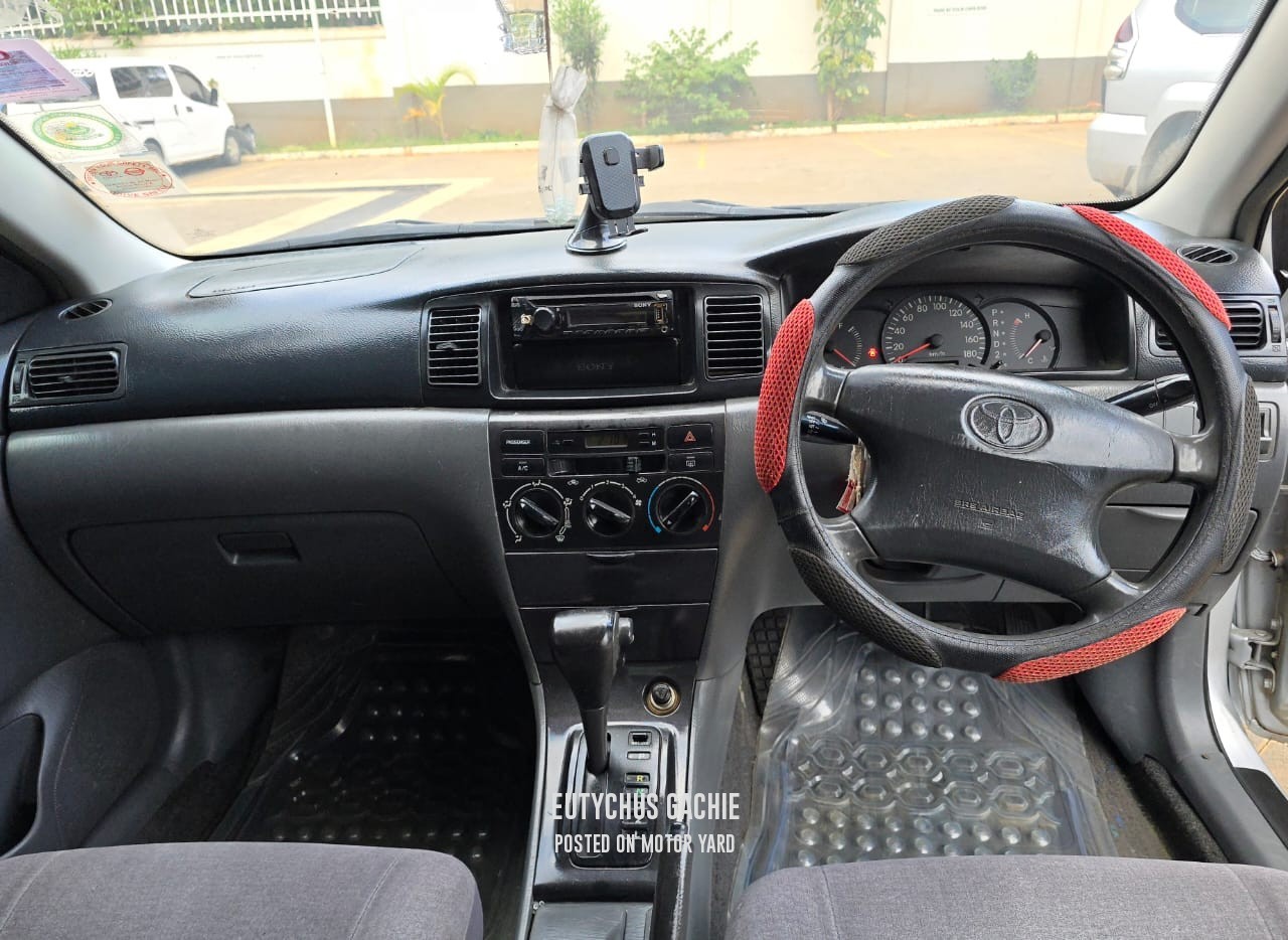 Toyota Corolla 2004 Silver