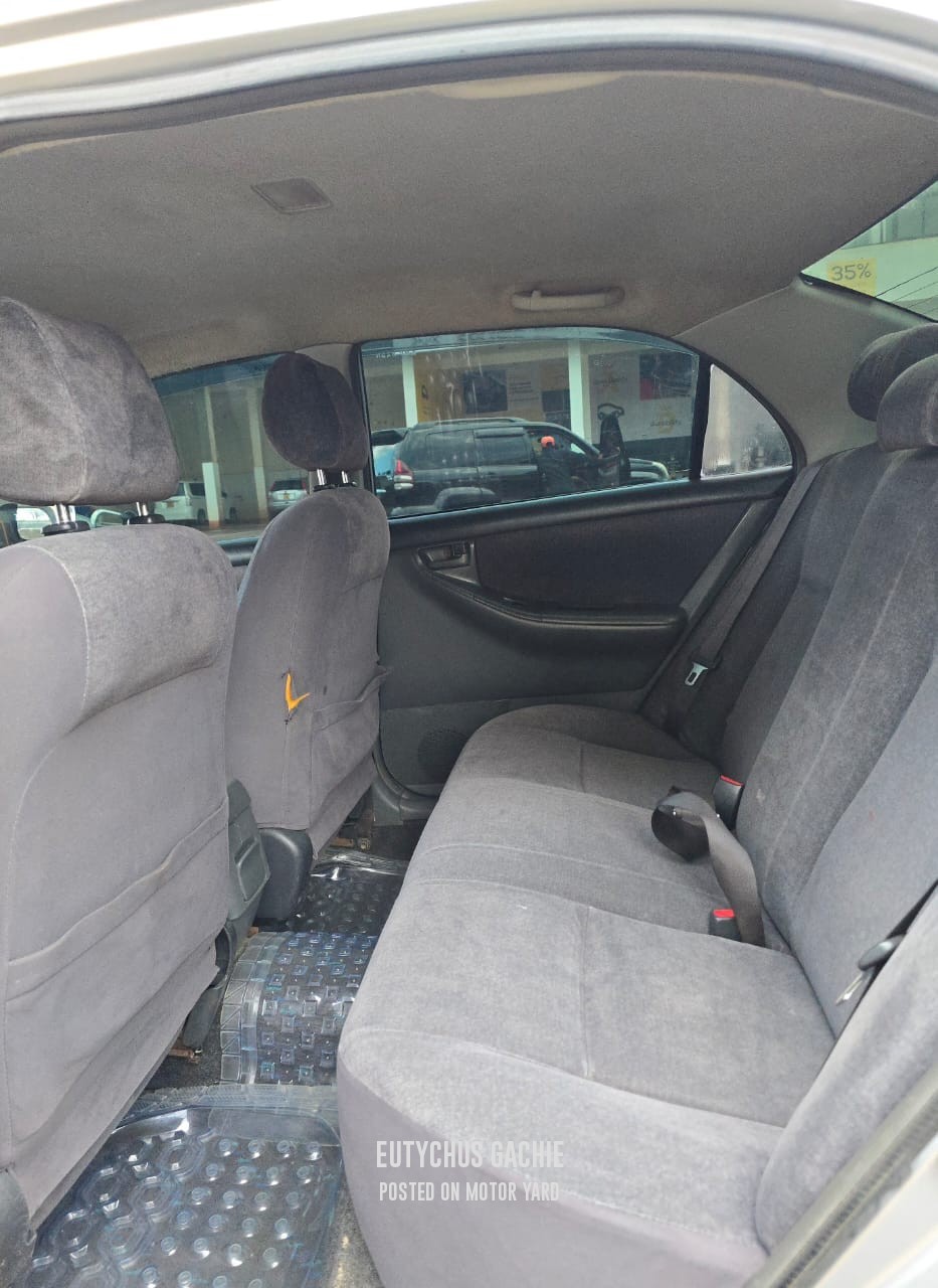 Toyota Corolla 2004 Silver