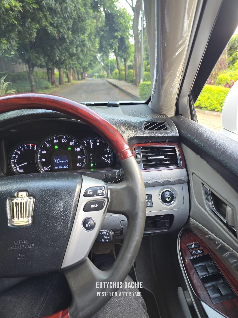 Toyota Crown 2011 White