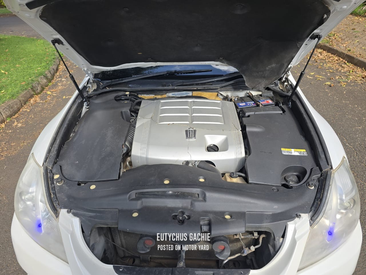 Toyota Crown 2011 White