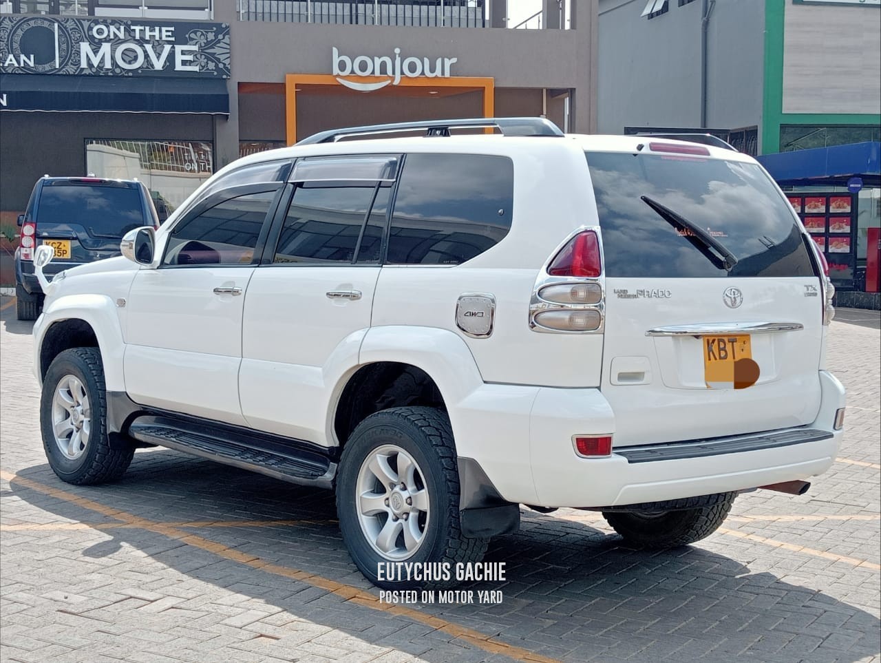 Toyota Land Cruiser Prado 2006 White