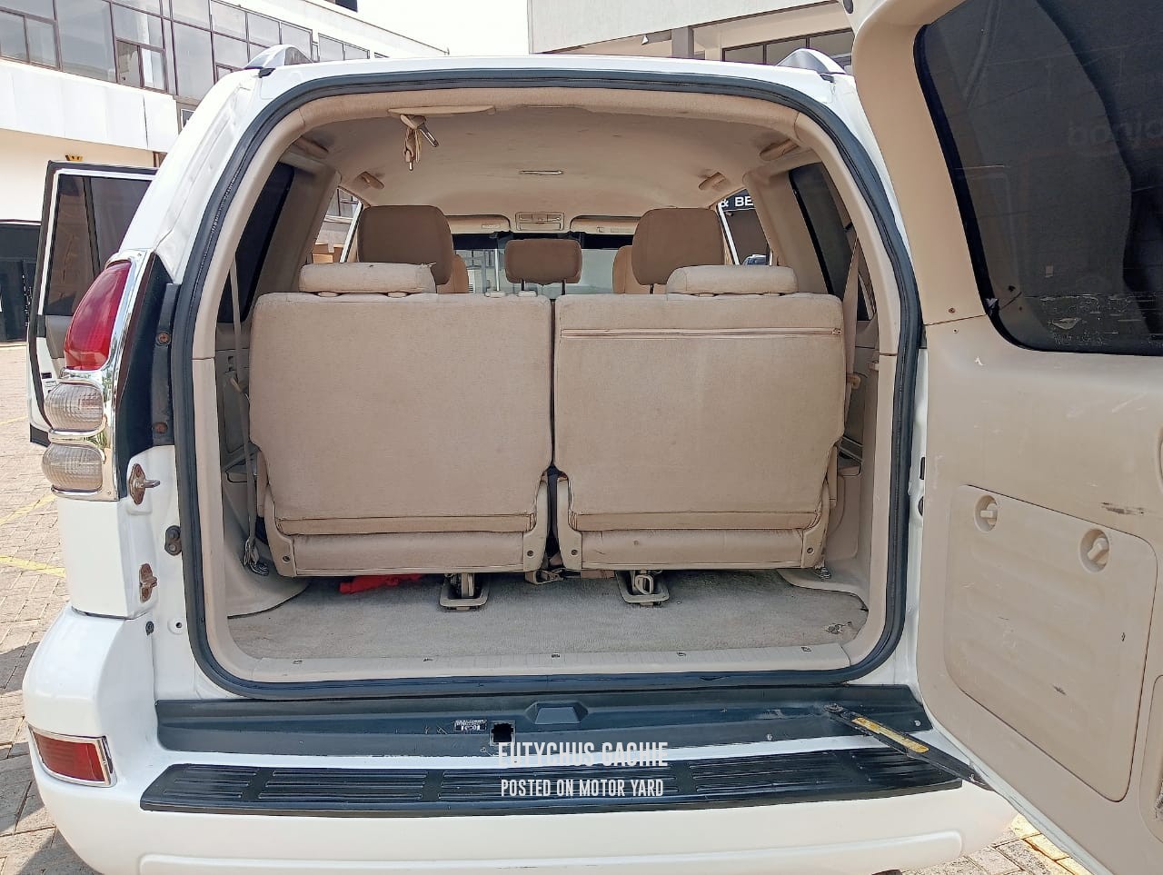 Toyota Land Cruiser Prado 2006 White