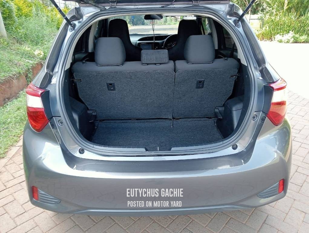 Toyota Vitz 2017 Grey