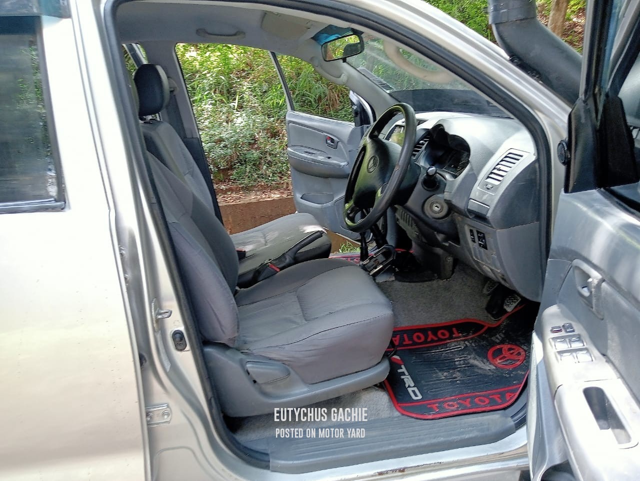 Toyota Hilux Vigo D/Cab 2012 Silver