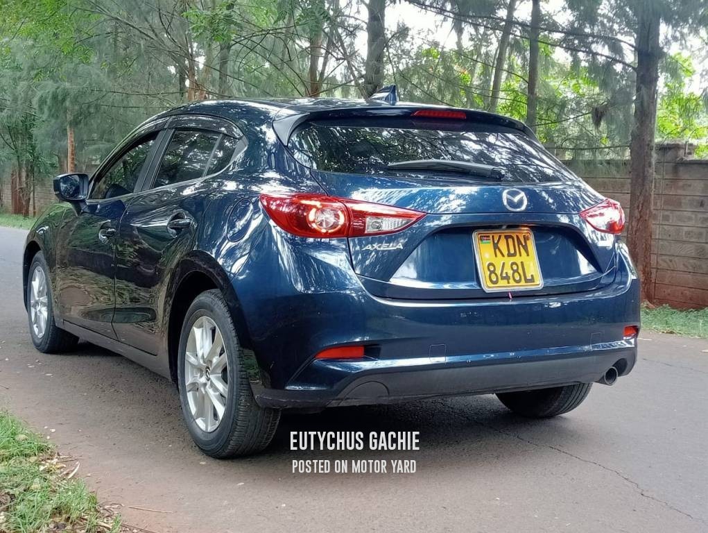 Mazda Axela 2016 Blue