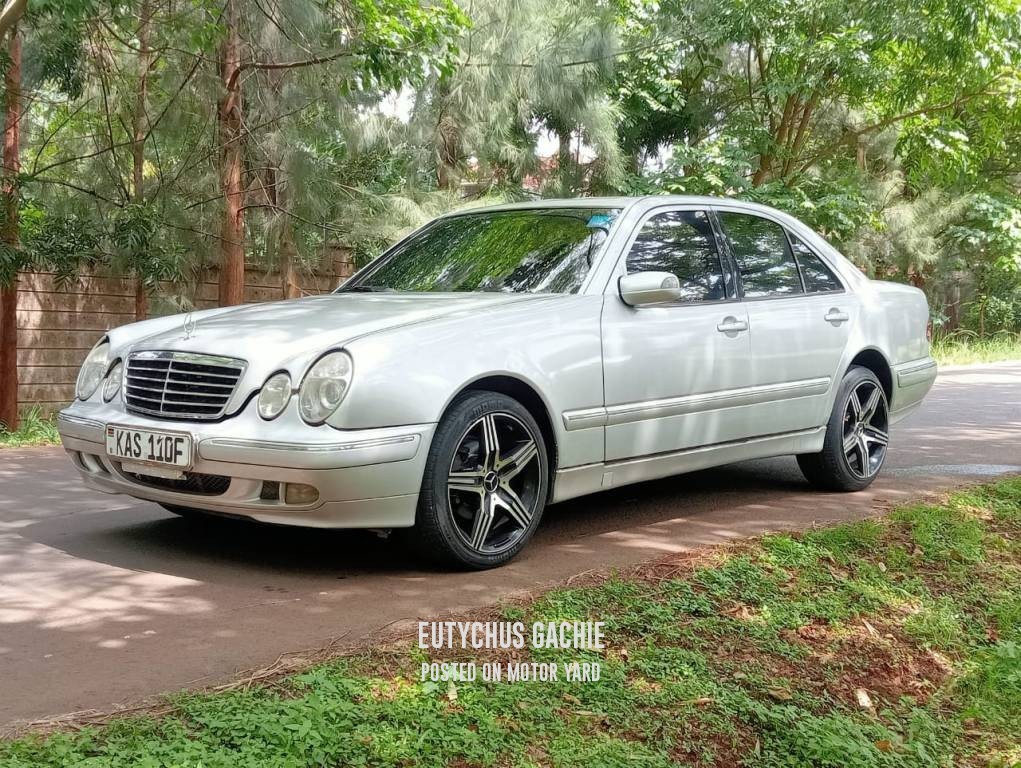 Mercedes-Benz E240 2000 Silver