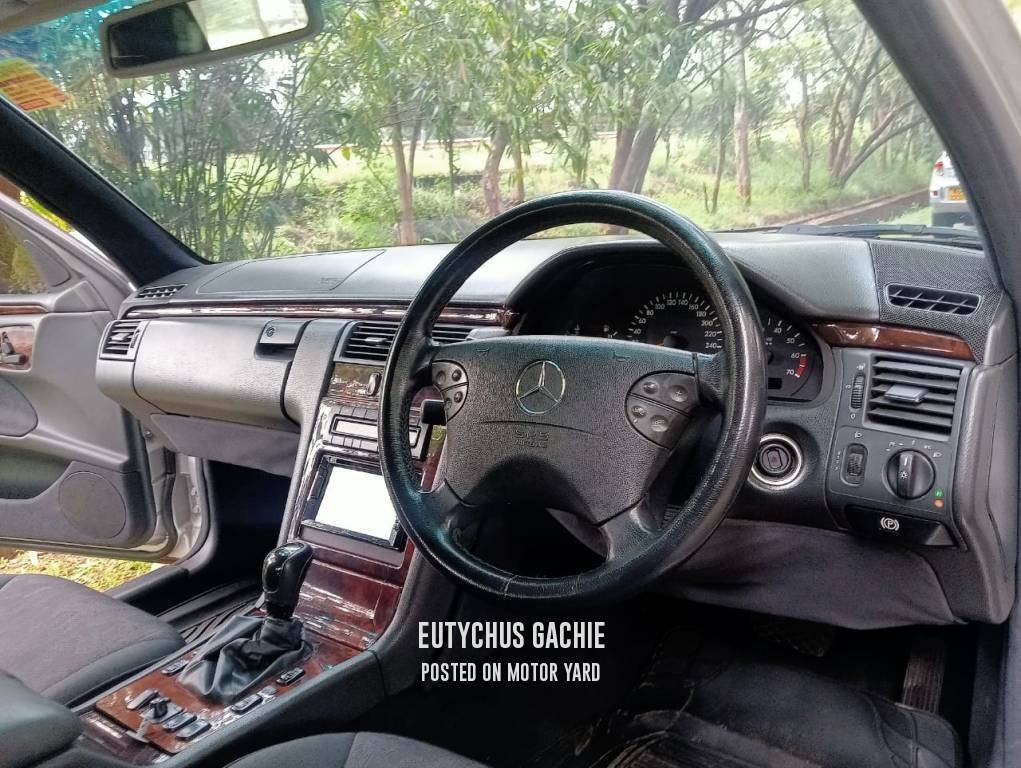 Mercedes-Benz E240 2000 Silver