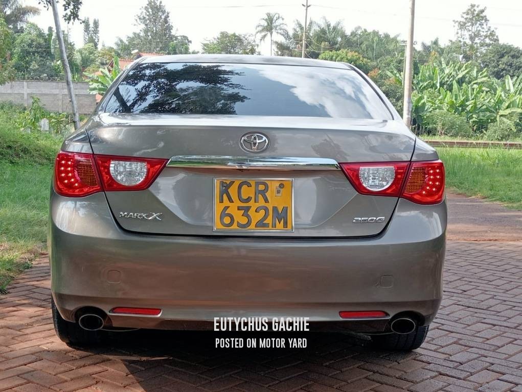 Toyota Mark X 2012 Brown