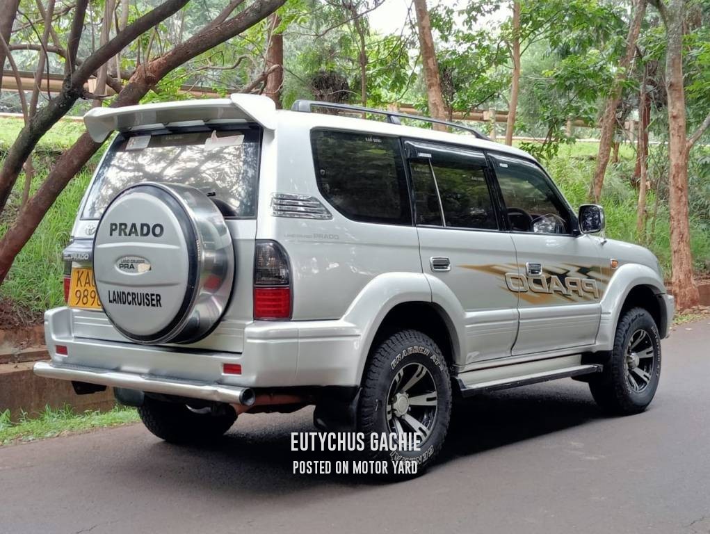 Toyota Land Cruiser Prado 2001 Silver
