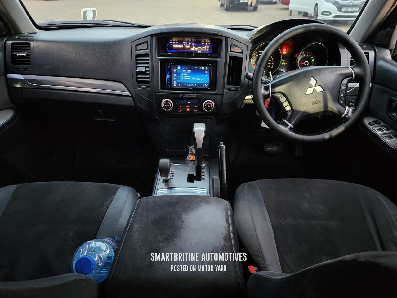 Mitsubishi Pajero Dakar 2007 White