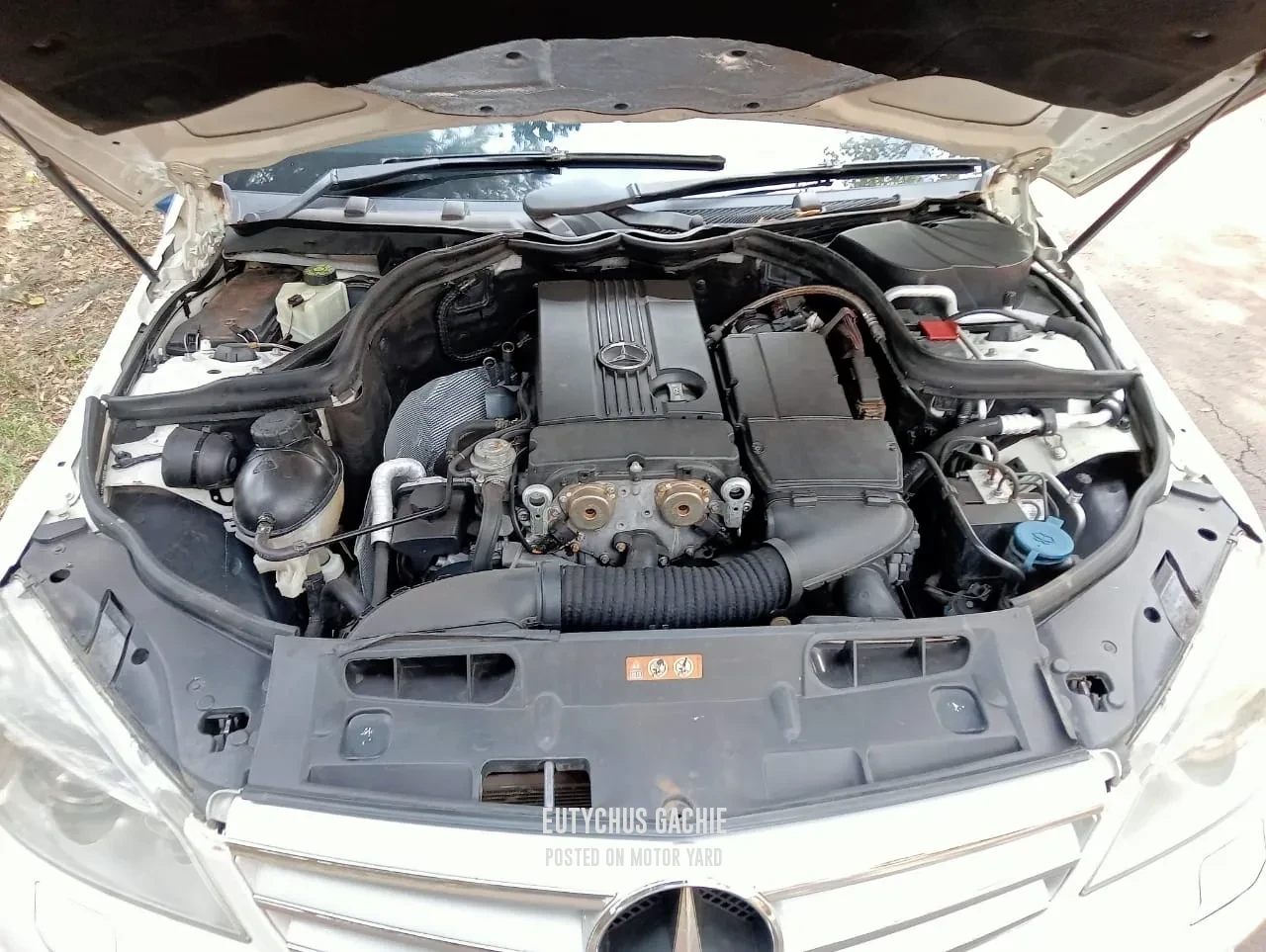 Mercedes-Benz C200 2009 White