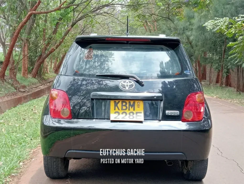 Toyota IST 2003 Black