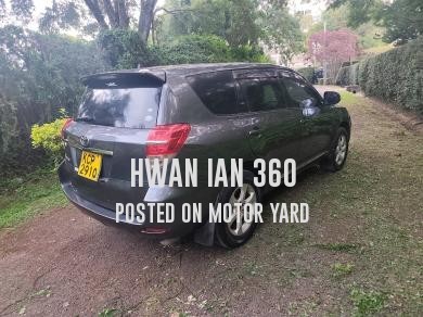 Toyota Vanguard 2011 Grey