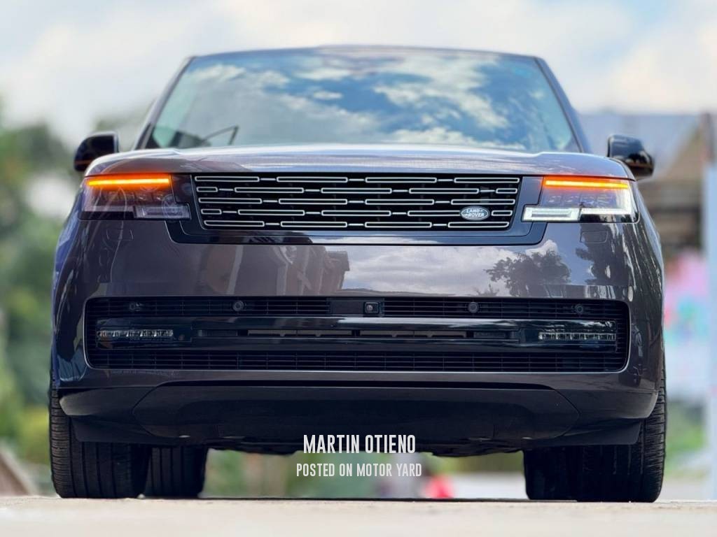 Range Rover Vogue 2023 Grey