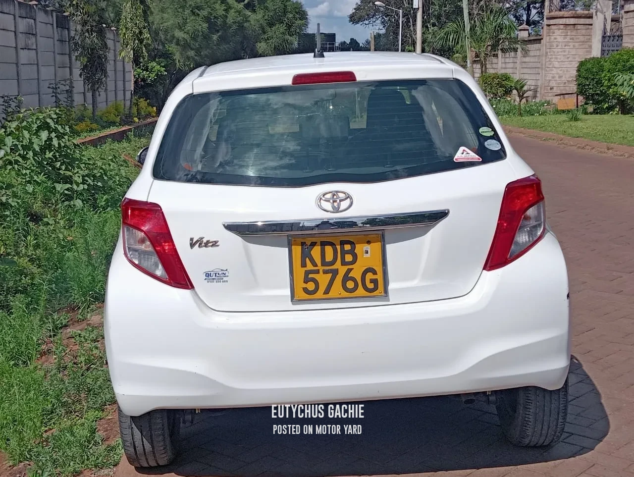 Toyota Vitz 2013 White