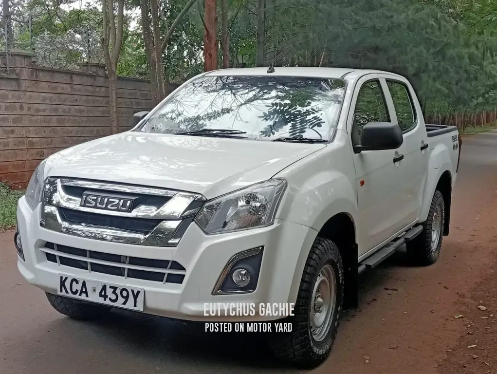 Isuzu D-Max 2014 White