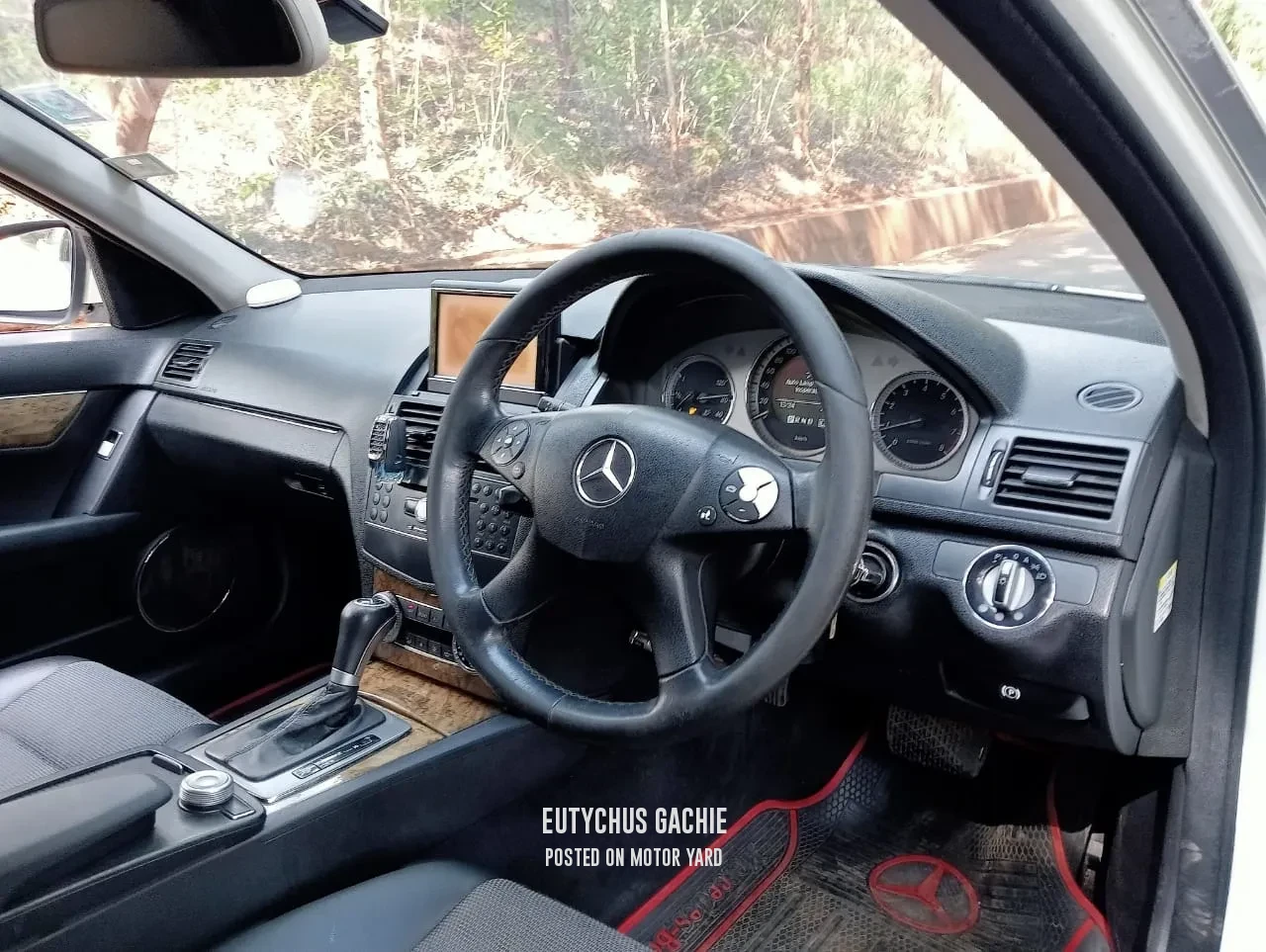 Mercedes-Benz C200 2009 White