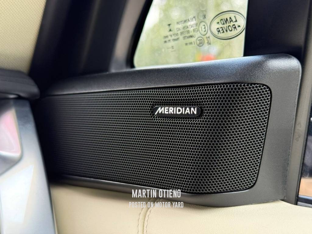 Range Rover Vogue 2023 Grey