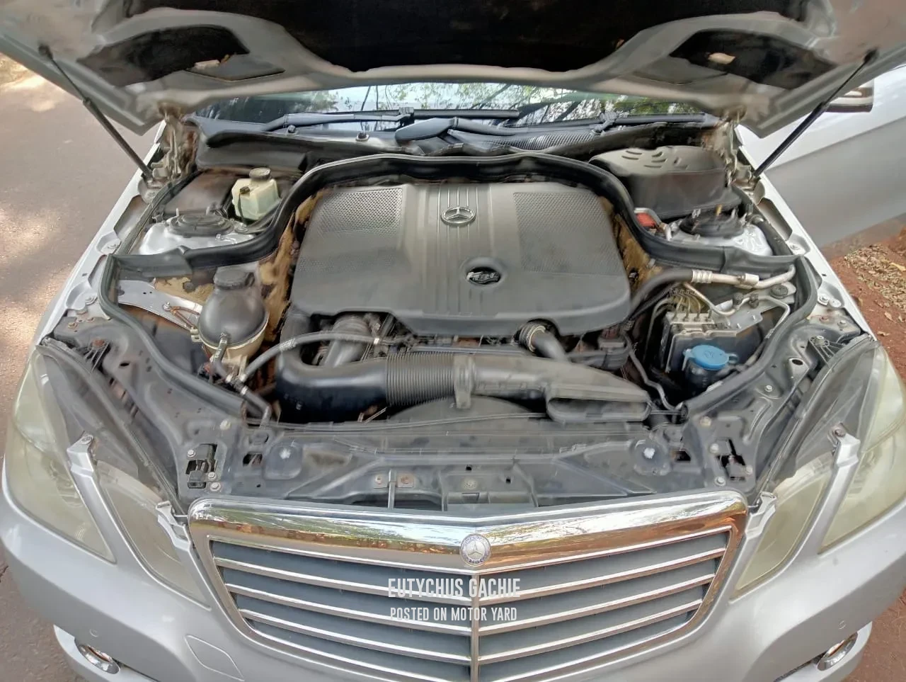 Mercedes-Benz E250 2010 Silver