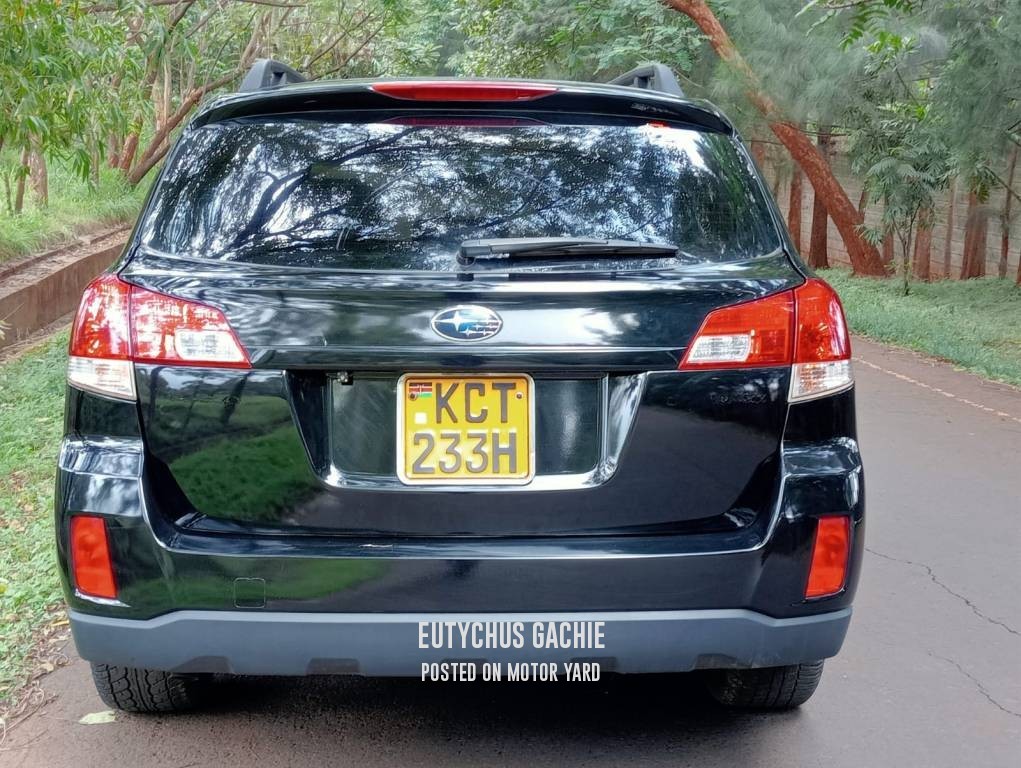 Subaru Outback 2010 Black