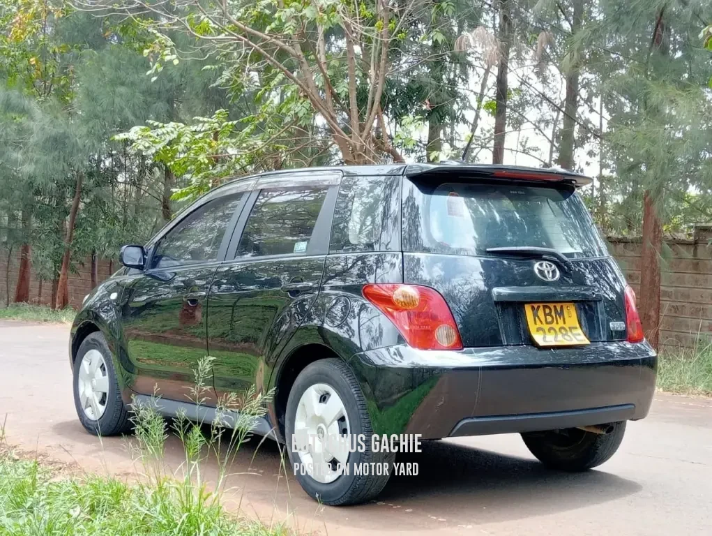 Toyota IST 2003 Black