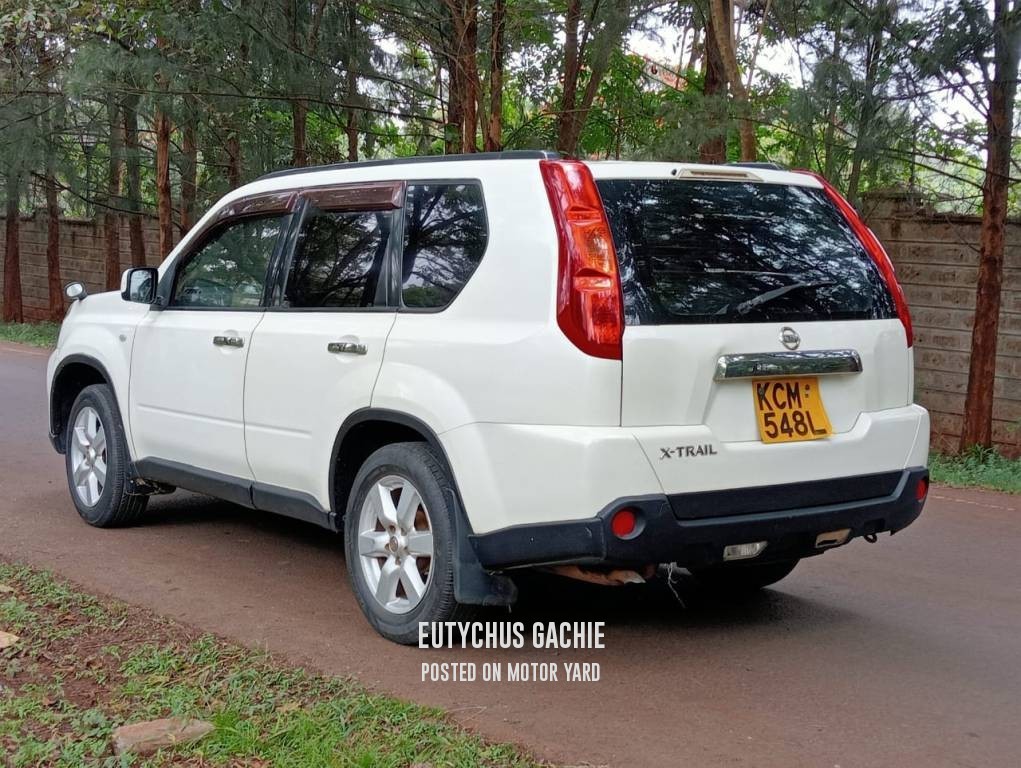 Nissan Xtrail 2010 White